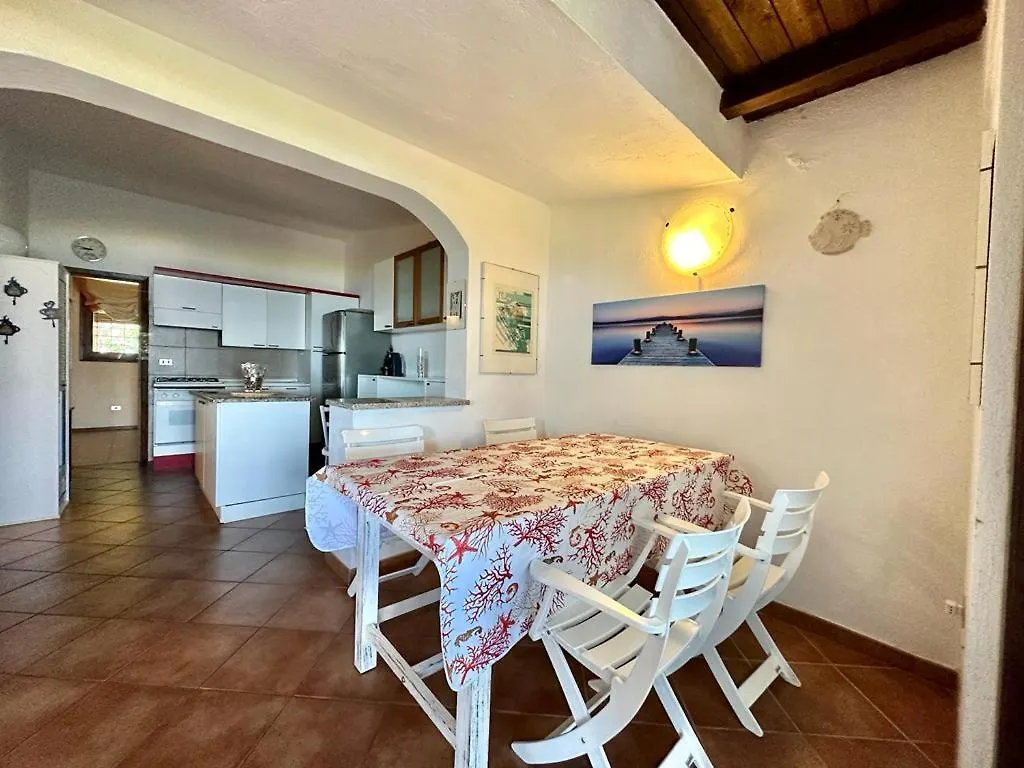 Residence Domos De Rocca Punta Molara Italy