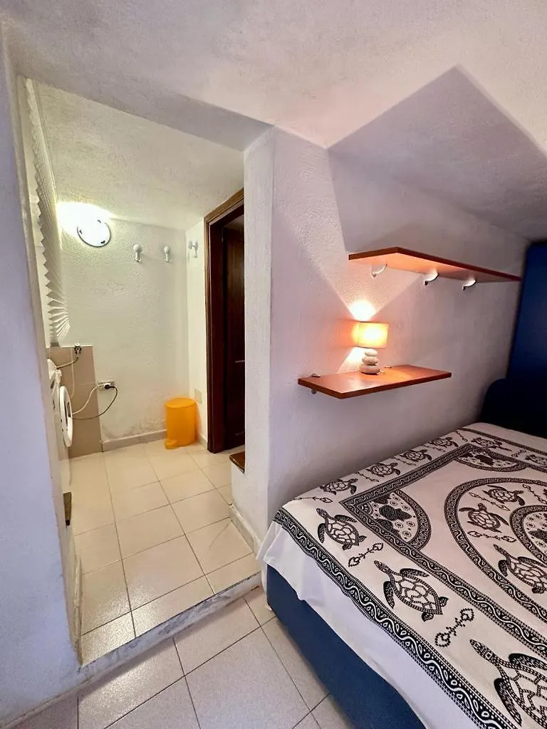 Residence Domos De Rocca Punta Molara 0*,