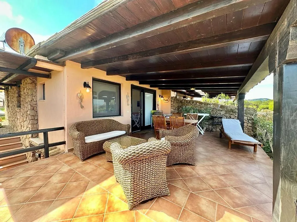Apartment Residence Domos De Rocca Punta Molara Italy