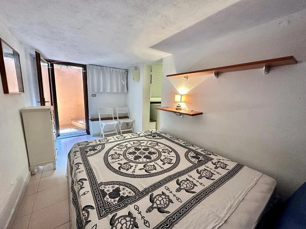 Apartment Residence Domos De Rocca Punta Molara Italy